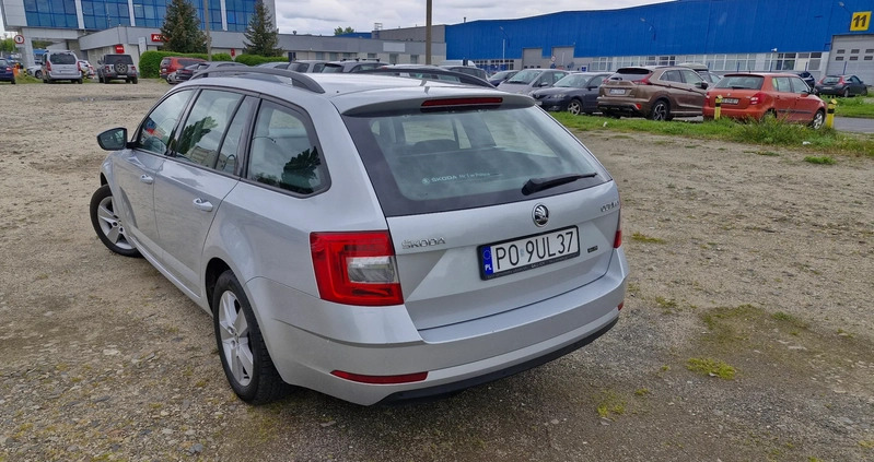 Skoda Octavia cena 39360 przebieg: 208000, rok produkcji 2018 z Góra małe 121